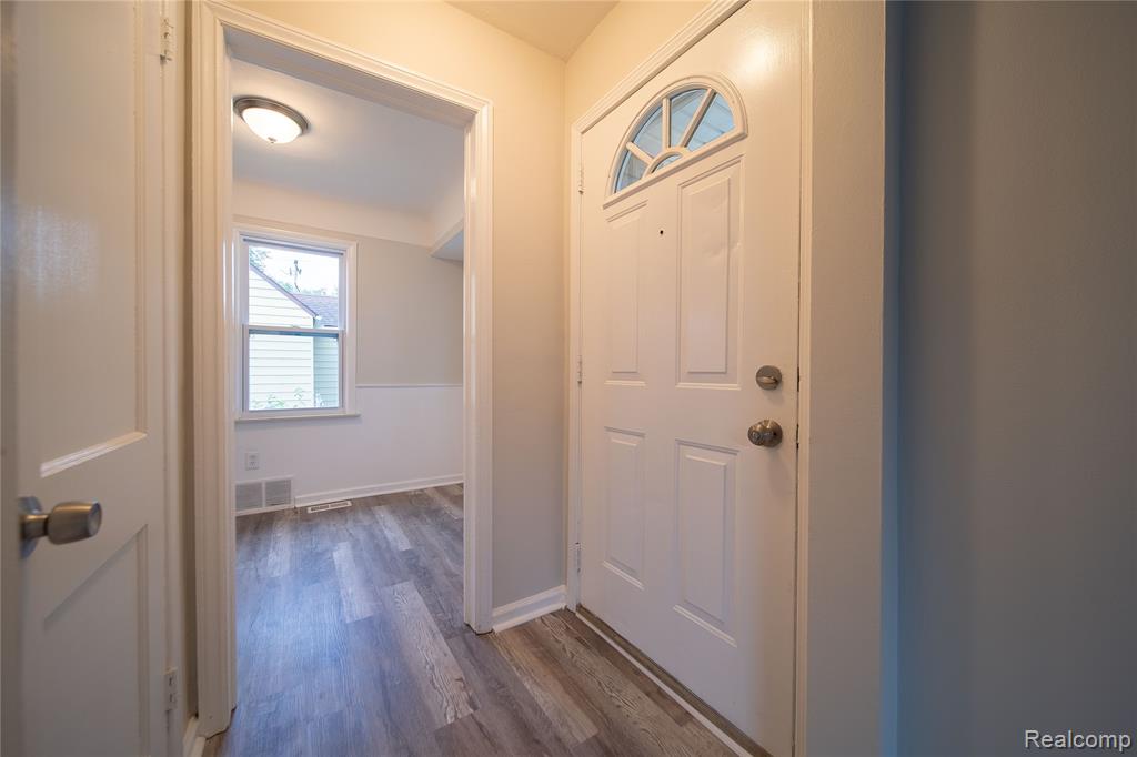 438 Ford Boulevard, Lincoln Park, MI 48146 — Photo 9