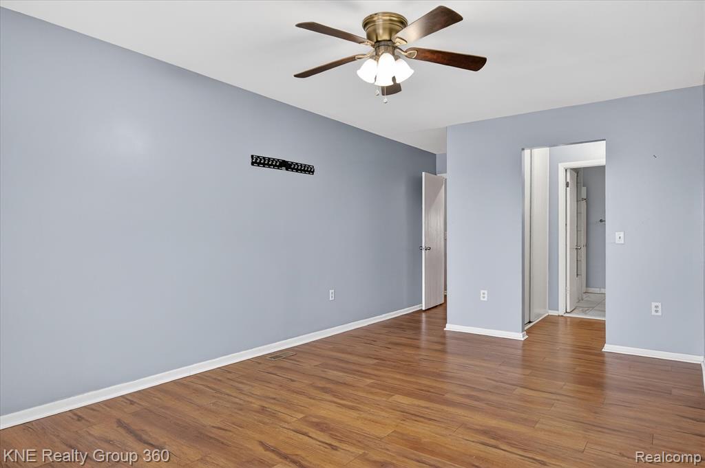 8092 Willow Lane, Warren, MI 48093 — Photo 21
