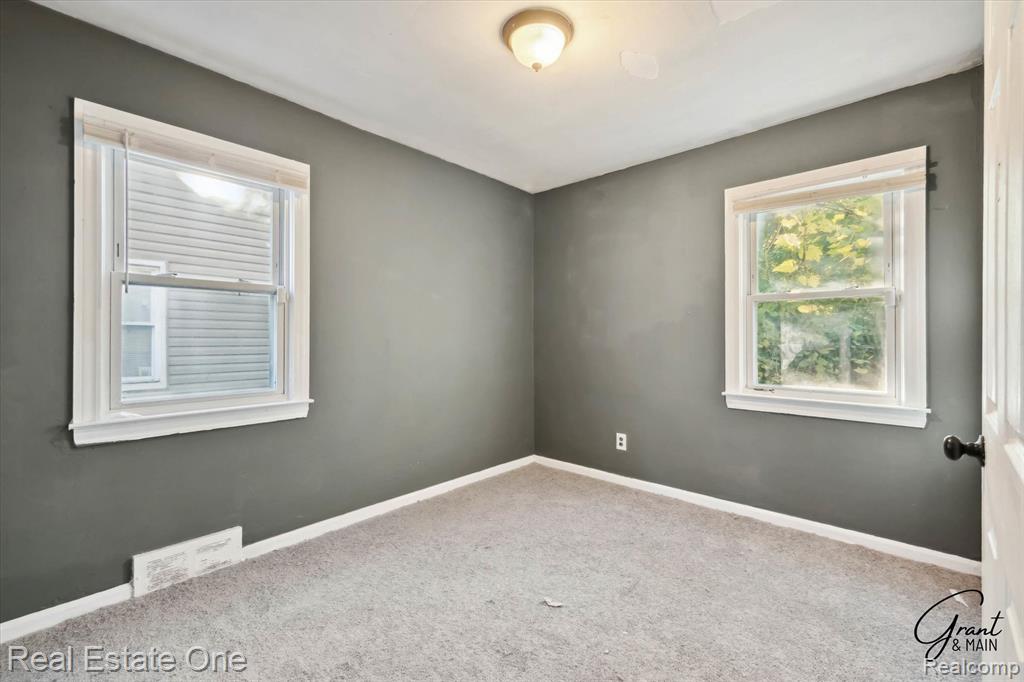 19439 W Chicago Street, Detroit, MI 48228 — Photo 24