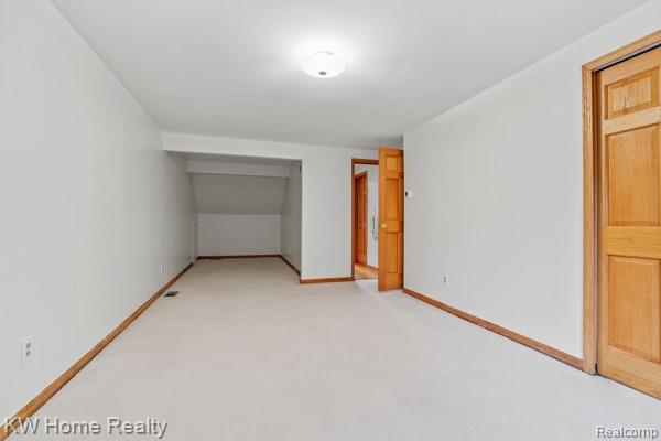 4568 Rolling Ridge Road, West Bloomfield, MI 48323 — Photo 47