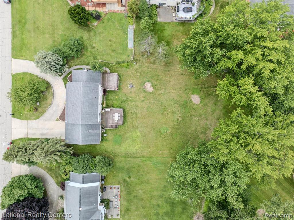 5450 Pocono Street, West Bloomfield, MI 48323 — Photo 3