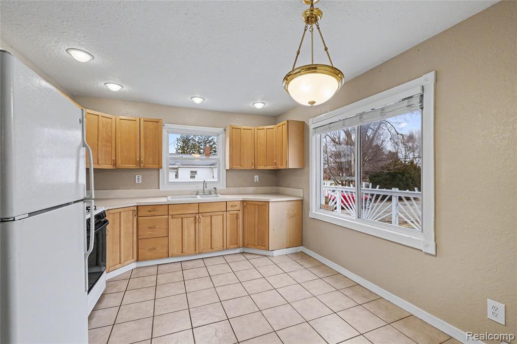 7296 Morrish Road, Swartz Creek, MI 48473 — Photo 6