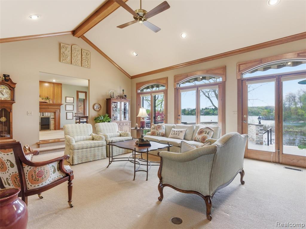 23 Chateaux Du Lac, Fenton, MI 48430 — Photo 7