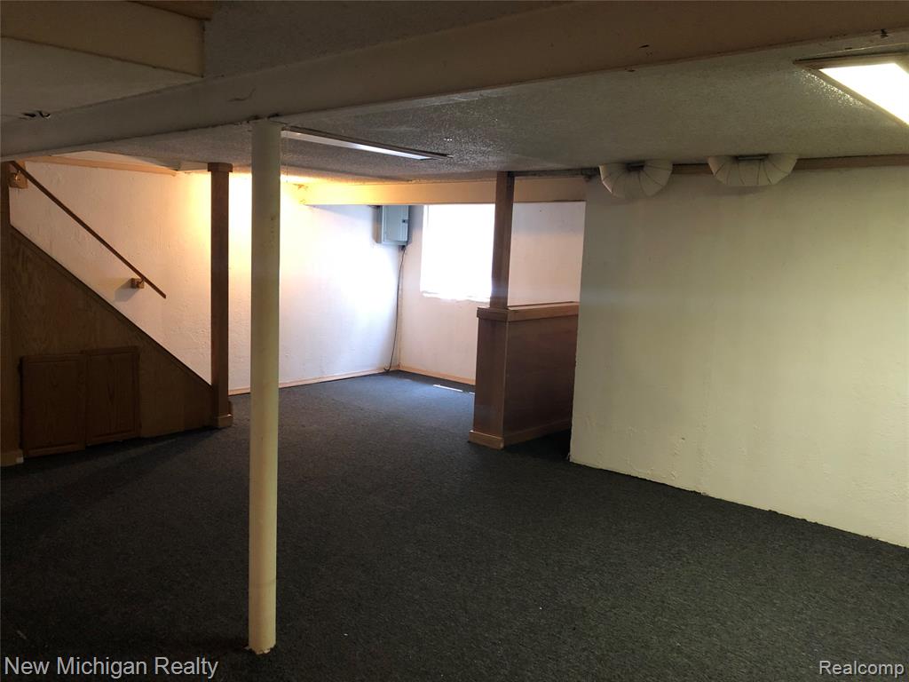 8755 GEORGE F BUNKER, Sterling Heights, MI 48313 — Photo 12