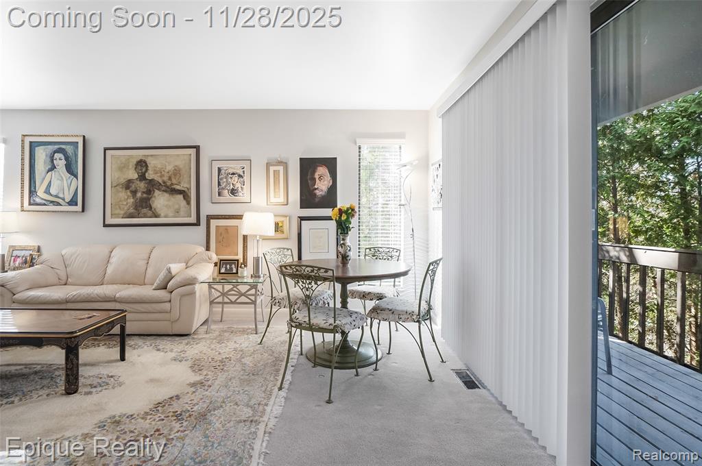 2164 Bordeaux Street, West Bloomfield, MI, 48323