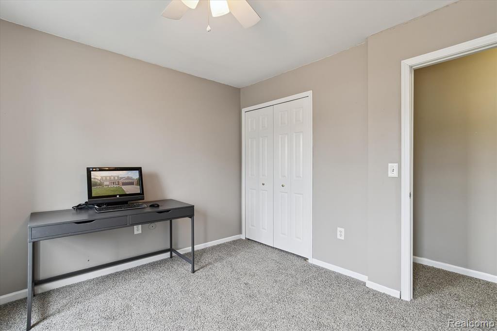 45270 Twining Street, Canton, MI 48187 — Photo 32