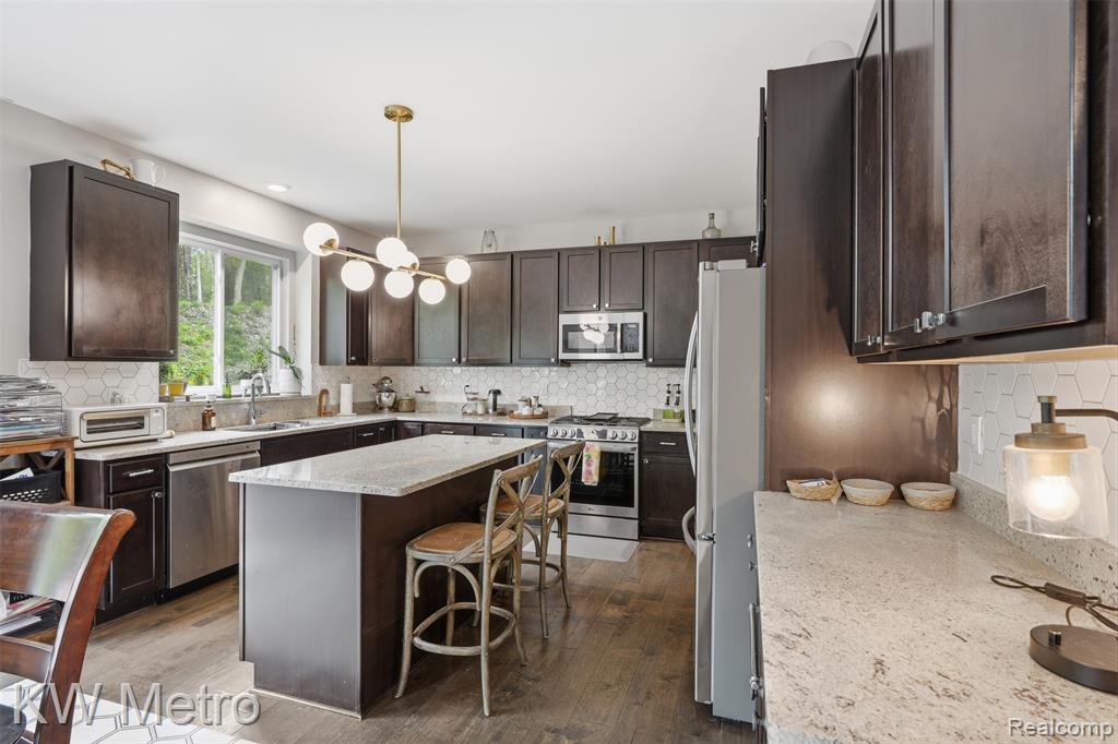 4953 W Stonegate Circle, Lake Orion, MI — Photo 14