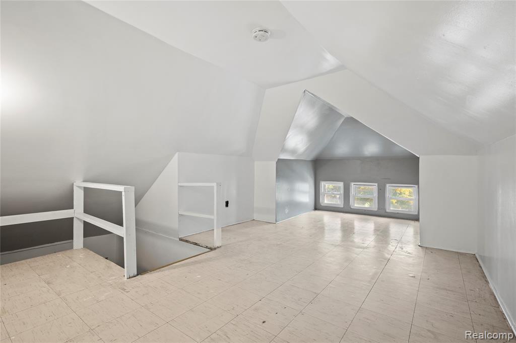 535 Woodland Street, Detroit, MI 48202 — Photo 32