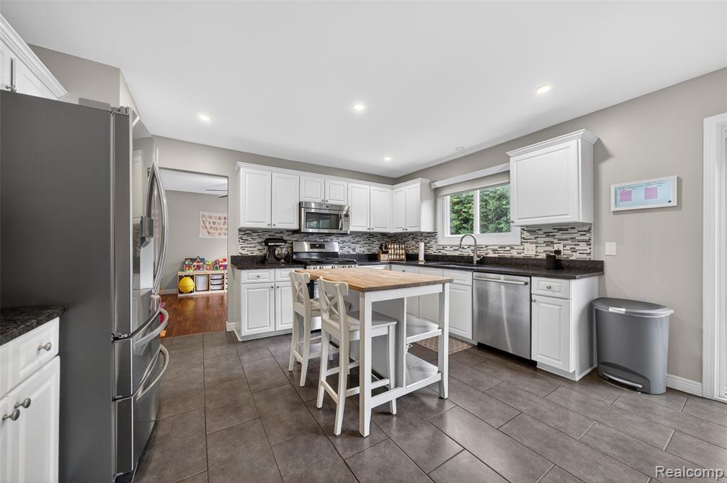 1427 Trailside Boulevard, Wixom, MI 48393 — Photo 14
