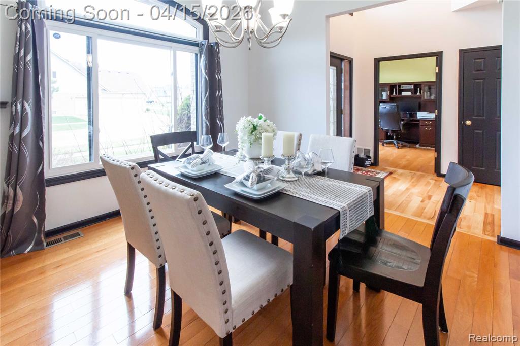 45229 Thorn Tree Lane, Macomb, MI 48044 — Photo 13