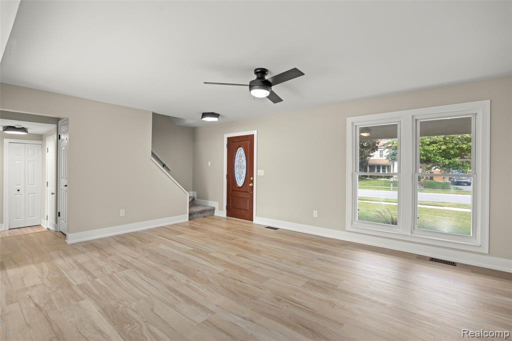 54253 Bradshaw Drive, New Baltimore, MI 48047 — Photo 4