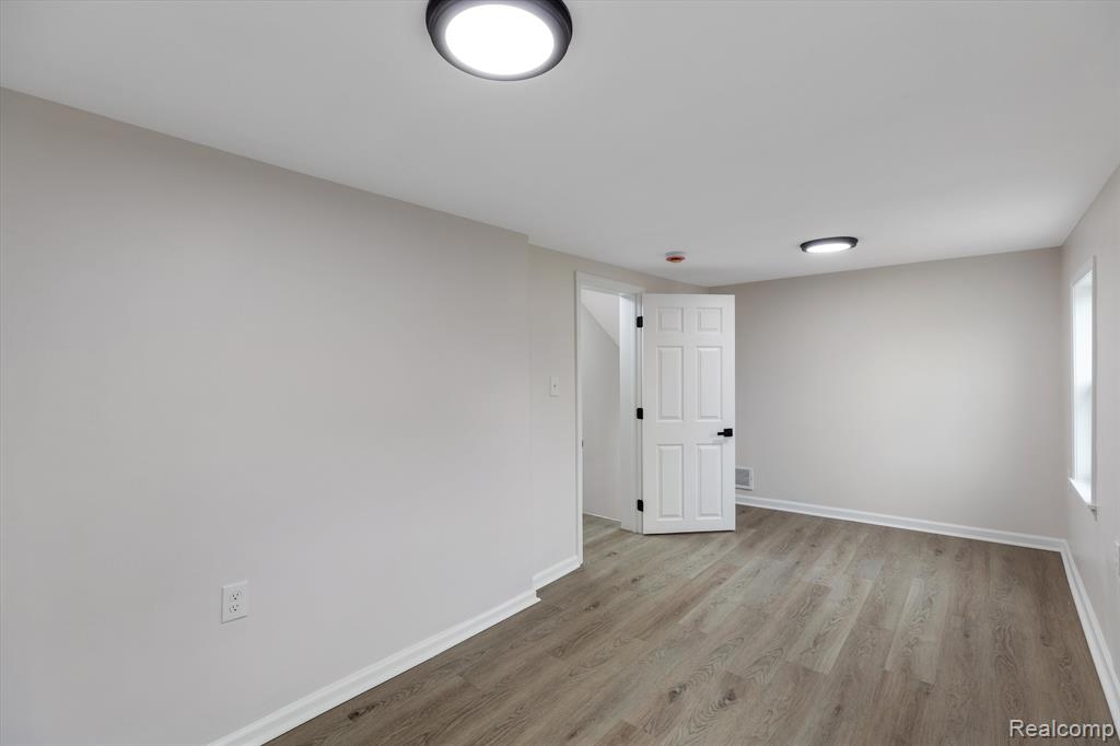 50 E NEVADA Street, Highland Park, MI 48203 — Photo 16