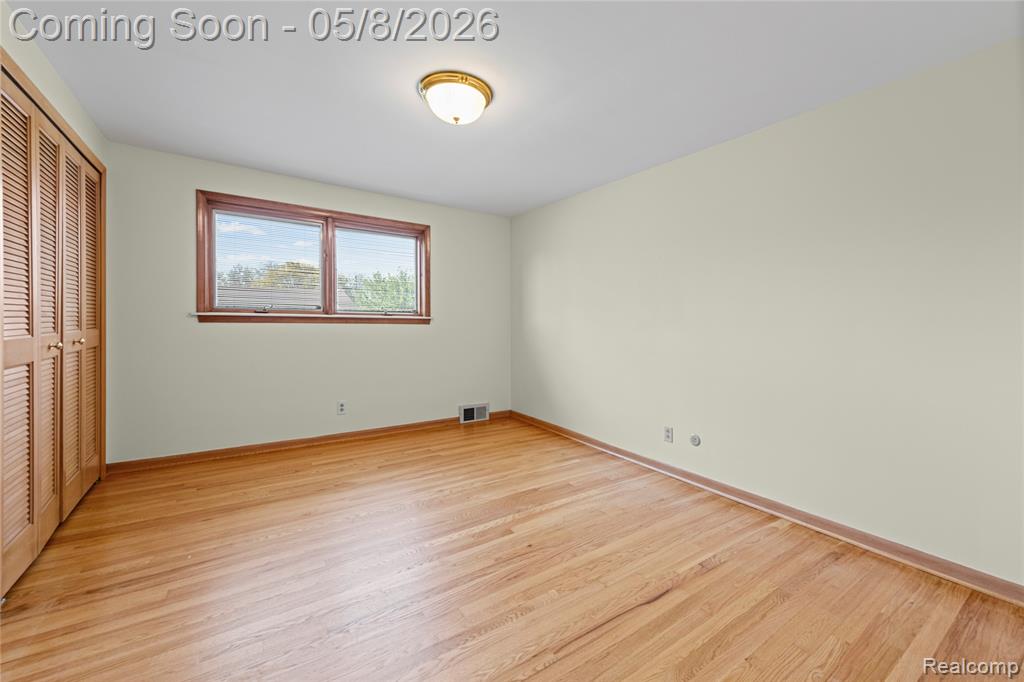 690 Briarcliff Drive, Grosse Pointe Woods, MI 48236 — Photo 22