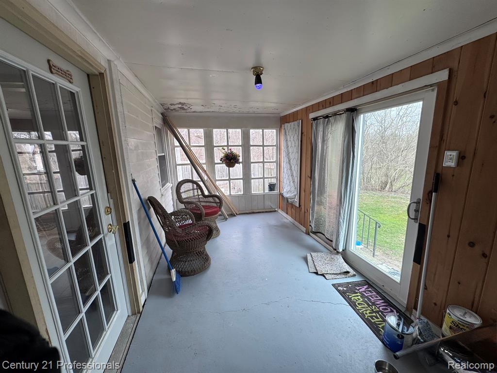 2021 W Rose Center Road, Holly, MI 48442 — Photo 14