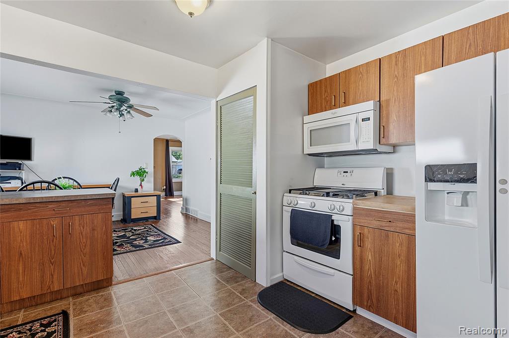 29025 Dawson Street, Garden City, MI — Photo 9