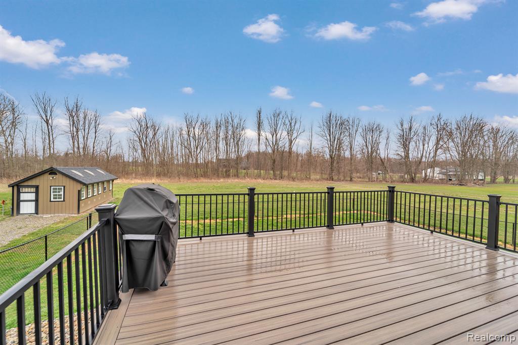 8520 ALMONT Road, Almont, MI 48003 — Photo 7