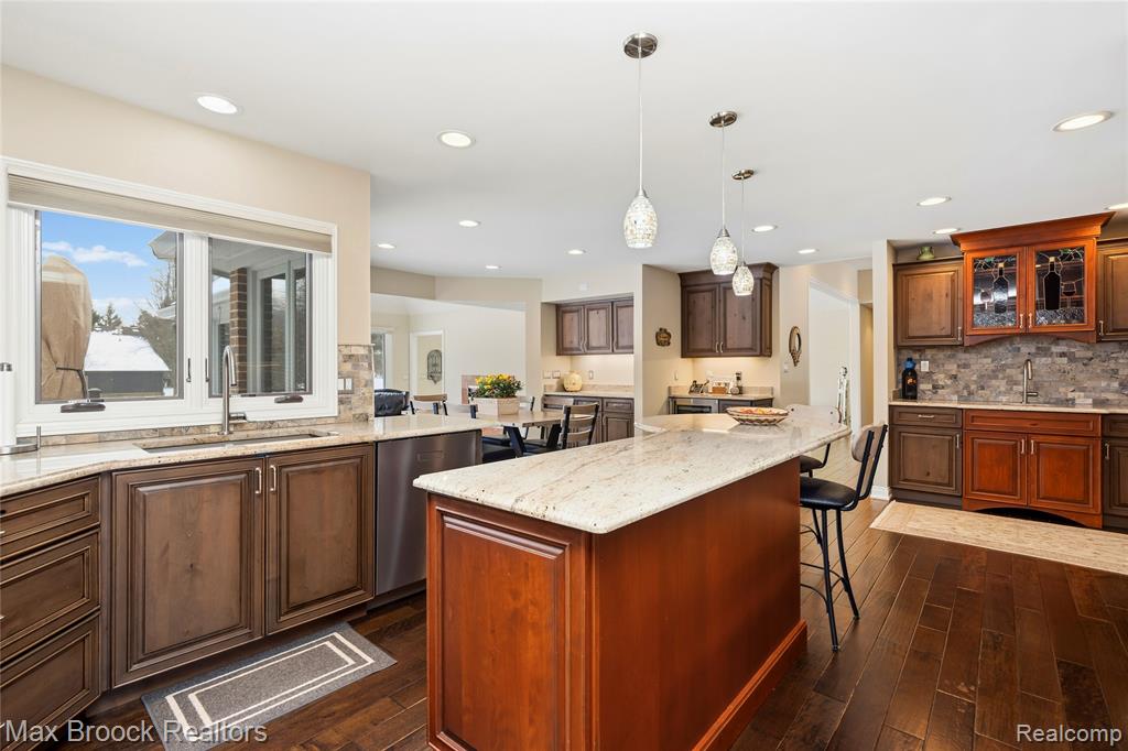 5867 BRAVO COURT, Orchard Lake Village, MI 48324 — Photo 21