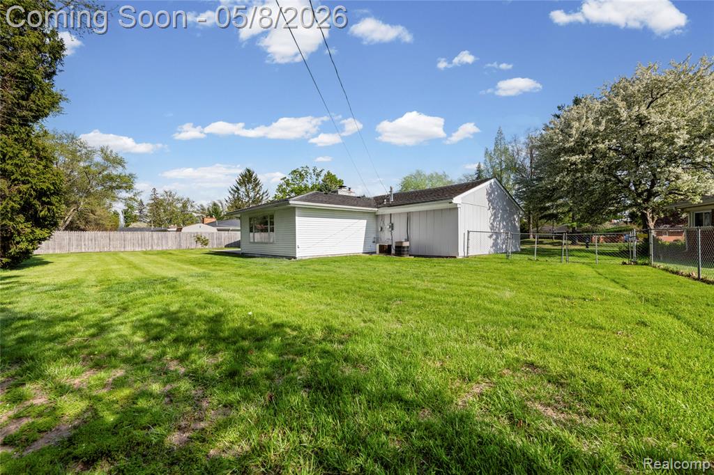 7396 Cornwall Court, West Bloomfield, MI — Photo 35