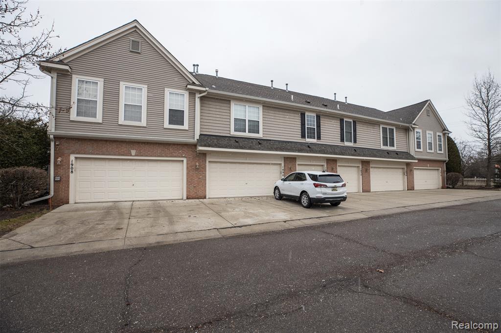 1890 Cedar Valley Drive, 38, Canton, MI 48188 — Photo 29