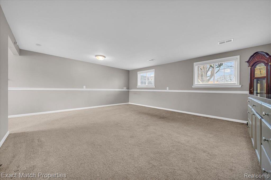9121 SANDYSIDE Road, White Lake, MI — Photo 23