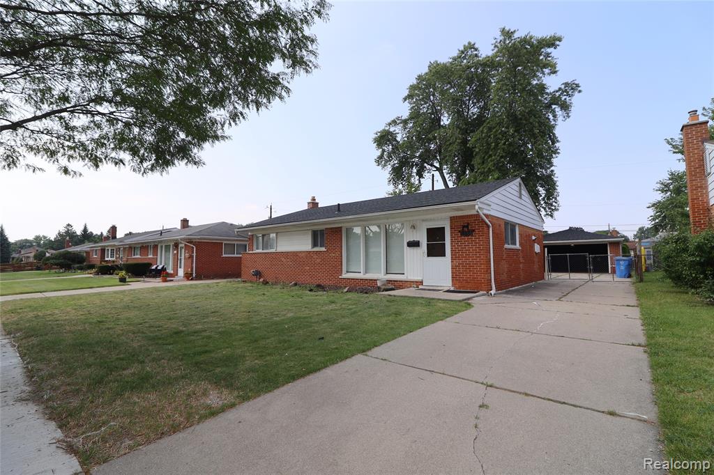 8555 Berwyn, Dearborn Heights, MI 48127 — Photo 2