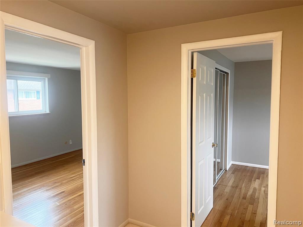 25647 Salem, 102, Roseville, MI 48066 — Photo 7