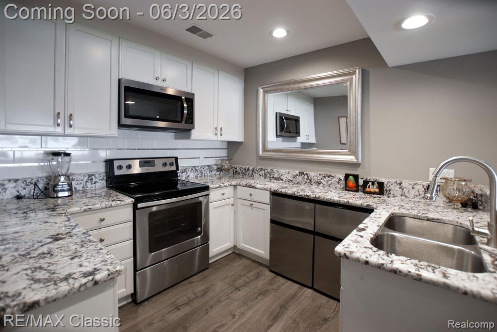 826 Wolverine Drive, Wolverine Lake, MI 48390 — Photo 35