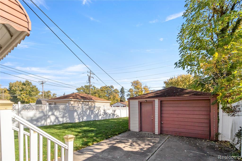 4915 Raymond Avenue, Dearborn Heights, MI 48125 — Photo 22