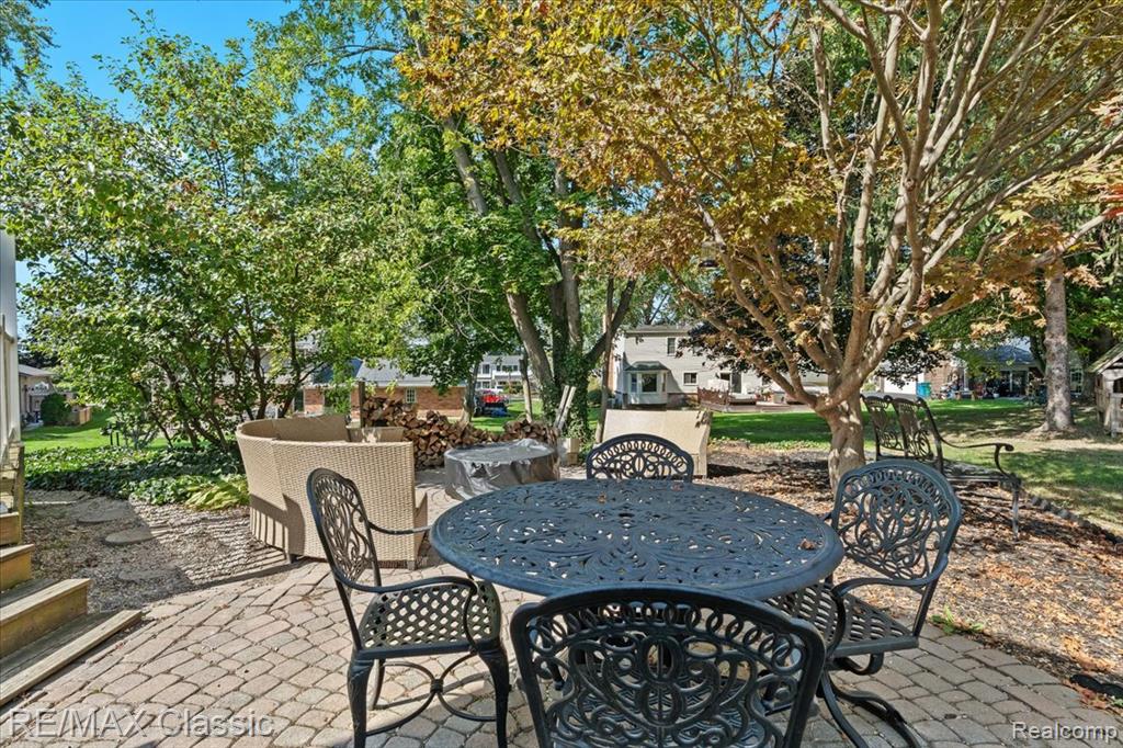 4815 Ravinewood Drive, Commerce Twp, MI 48382 — Photo 42