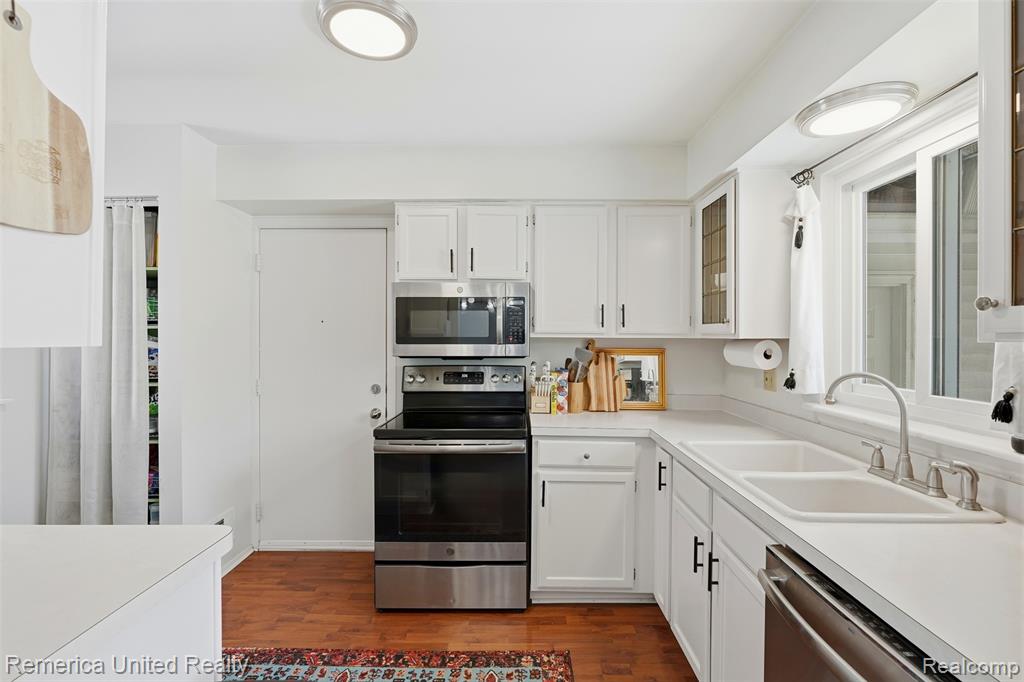 968 Touraine Avenue, East Lansing, MI 48823 — Photo 12