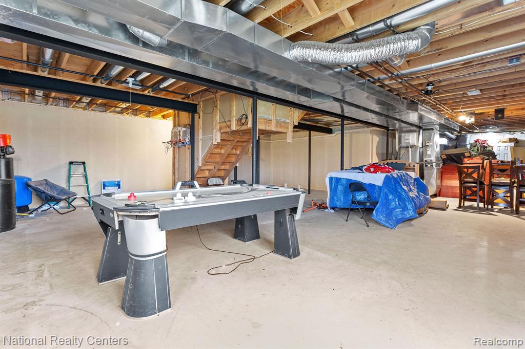 316 Lenox Lane, Brighton, MI 48114 — Photo 45