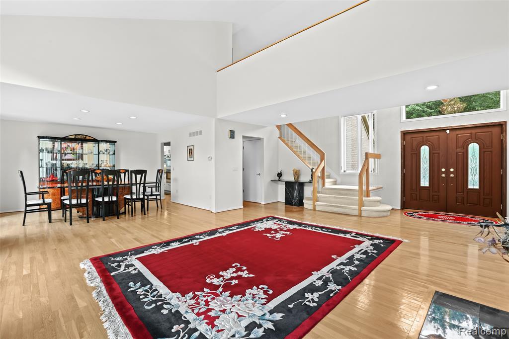 6034 Beachwood Drive, West Bloomfield, MI 48324 — Photo 6