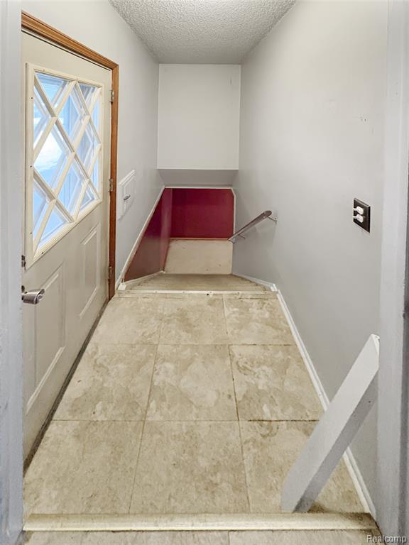 818 Dell Avenue, Flint, MI 48507 — Photo 5