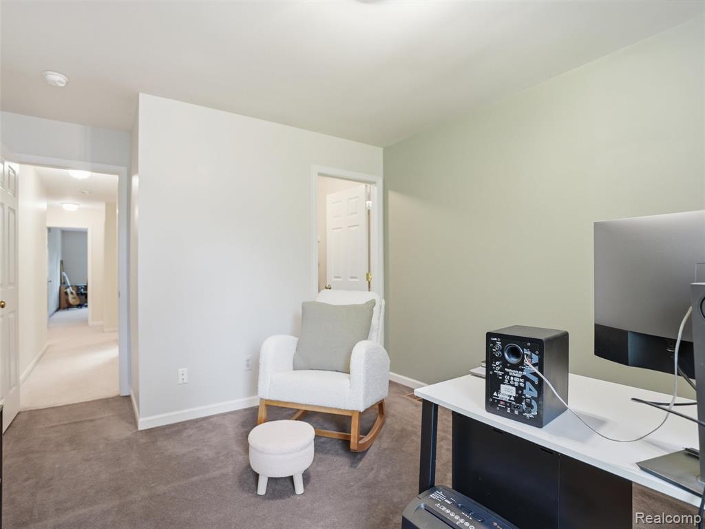426 Oak Run Court, Royal Oak, MI 48073 — Photo 18