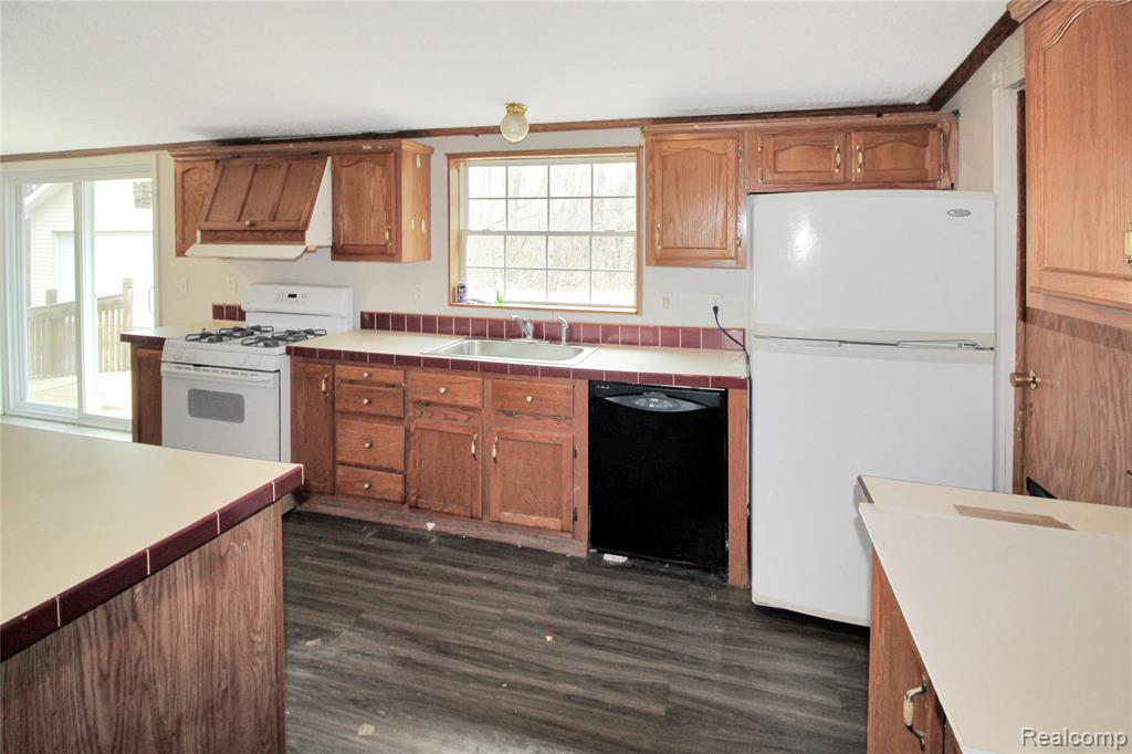 7175 Ozga Street, Romulus, MI 48174 — Photo 9