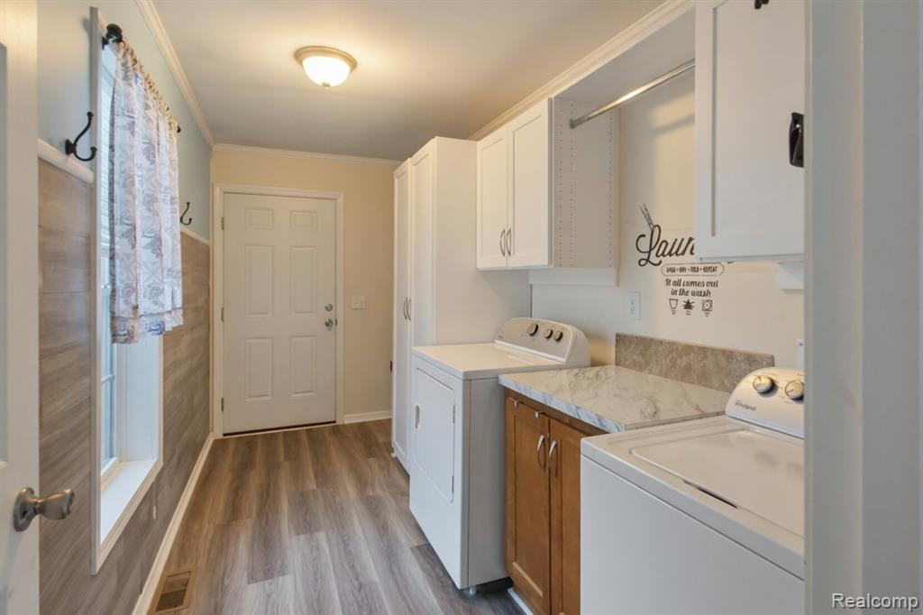 11160 Walden Court, South Lyon, MI 48178 — Photo 10