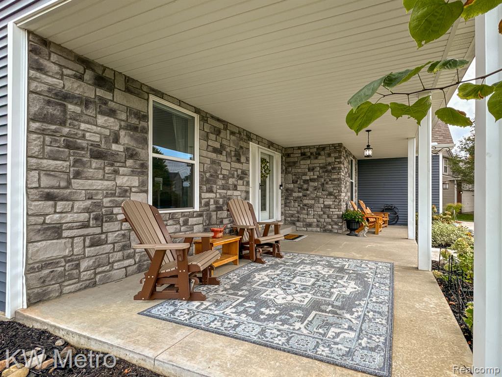 836 OAK CANYON Court, Holly, MI 48442 — Photo 3