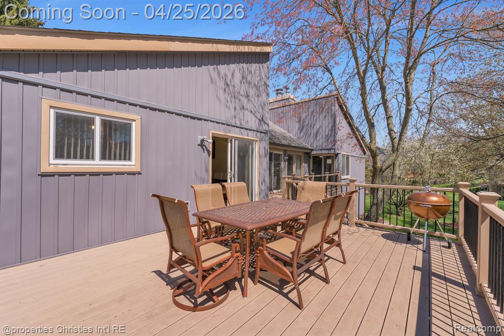 7573 Ashburton Court, West Bloomfield, MI — Photo 45