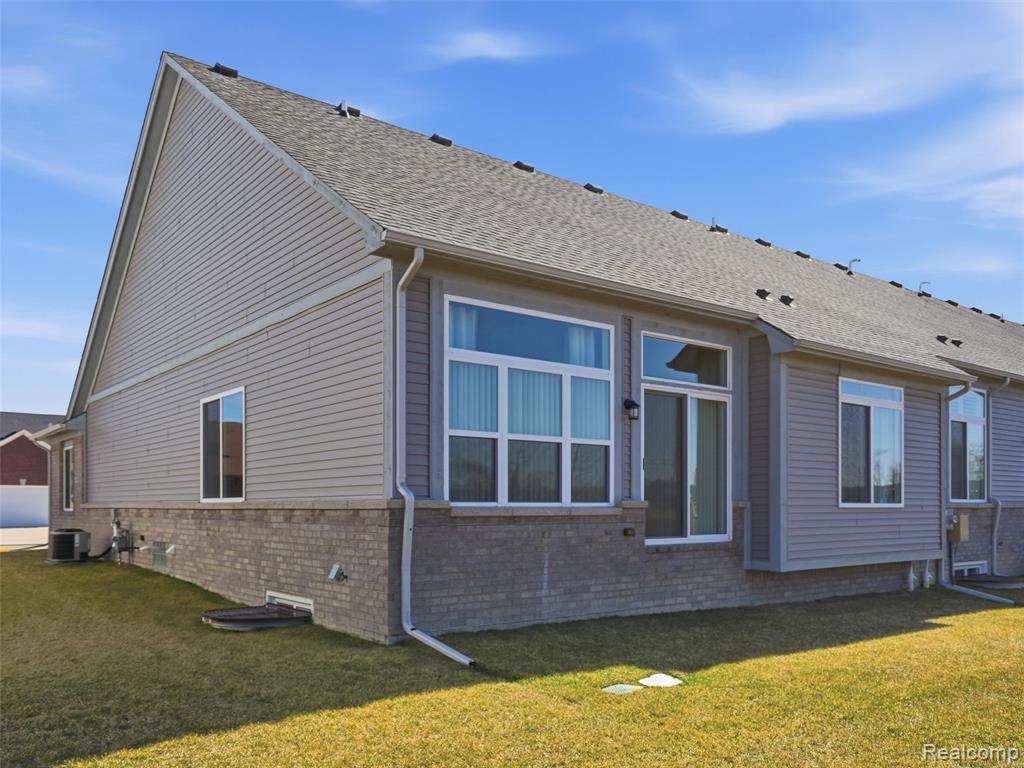 48325 Applegrove Lane, New Baltimore, MI — Photo 5