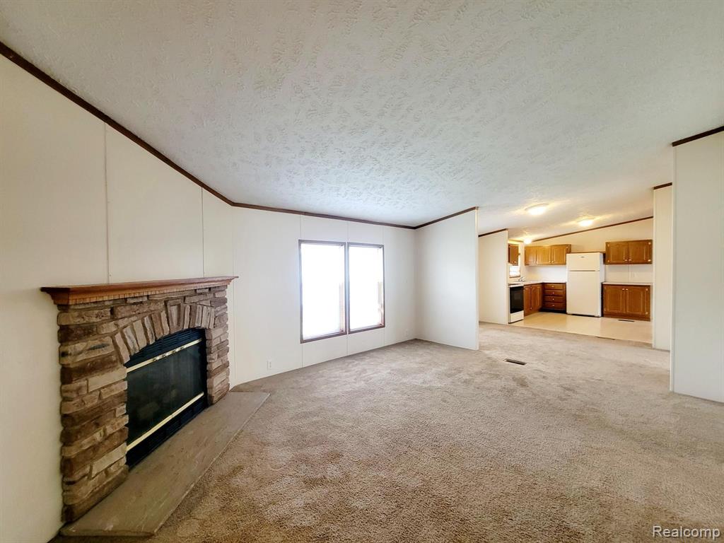 93 Woodcrest Drive, Swartz Creek, MI 48473 — Photo 6