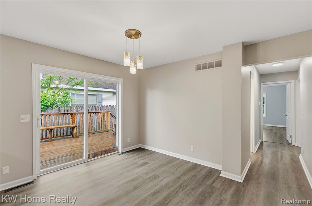 421 1st Avenue, Pontiac, MI 48340 — Photo 11