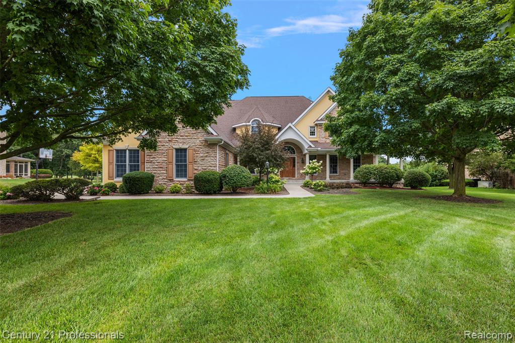 9310 Fairway Trail, Grand Blanc, MI 48439 — Photo 2