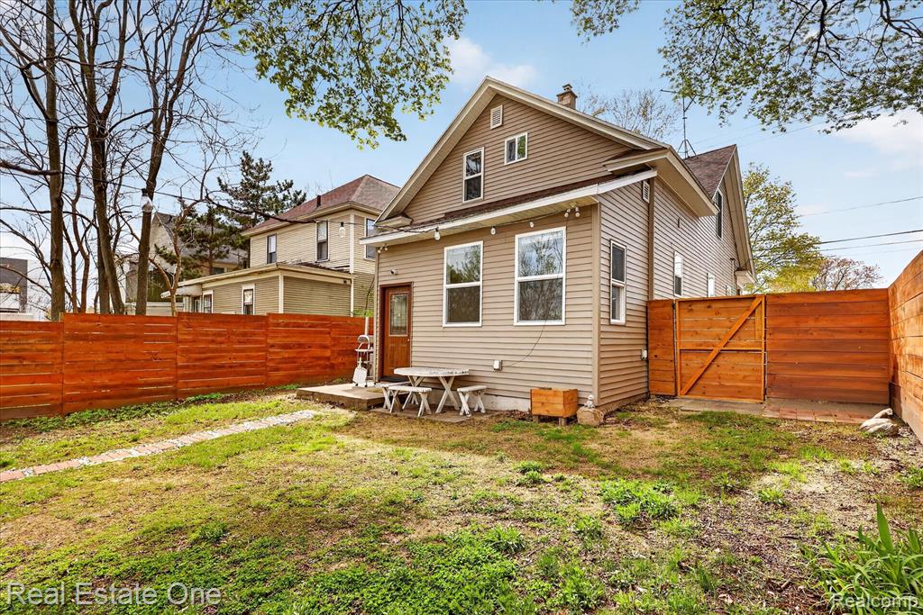 444 Diamond Avenue NE, Grand Rapids, MI 49503 — Photo 45