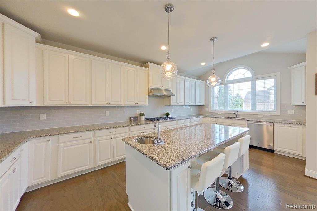 2441 BLACKWOOD, Canton, MI 48188 — Photo 19