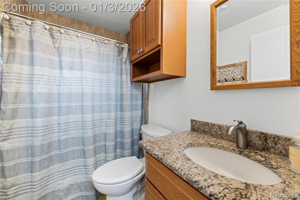 700 W Girard Avenue, Madison Heights, MI 48071 — Photo 23