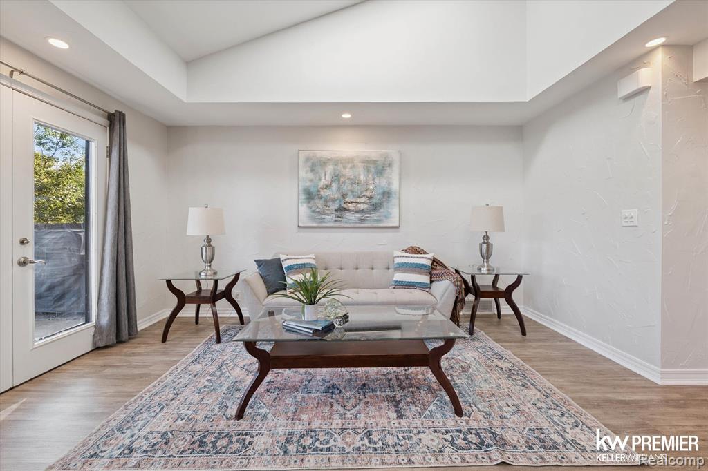 6015 Rowley Boulevard, Waterford, MI — Photo 13