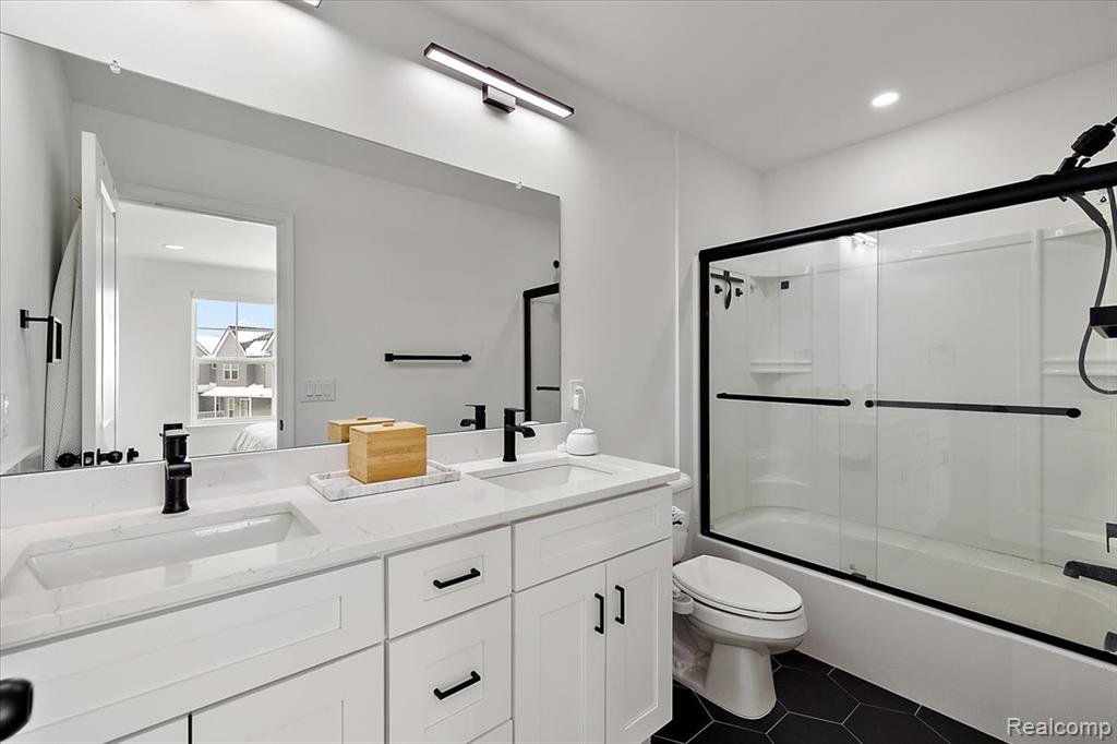 3951 Trailwaycommons Circle, Auburn Hills, MI 48326 — Photo 42
