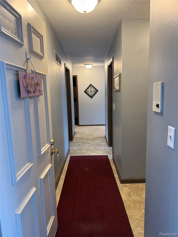 8510 S Pepper Ridge Drive S, Grand Blanc, MI 48439 — Photo 21
