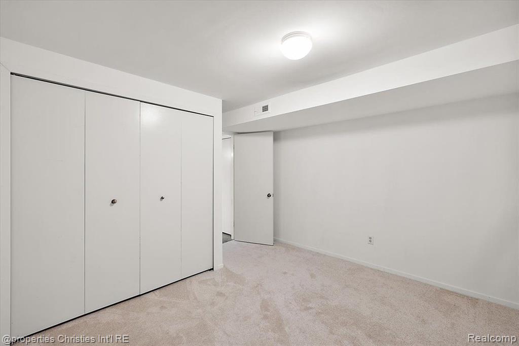 1806 S Hill Boulevard, Bloomfield Hills, MI 48304 — Photo 35