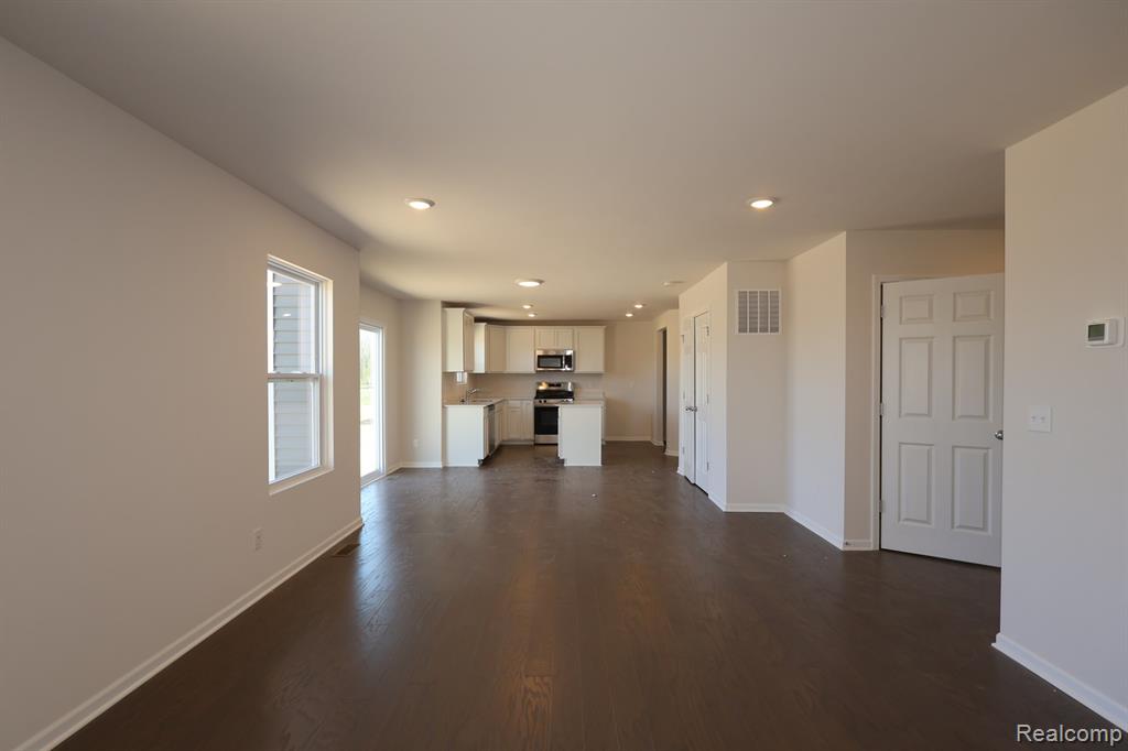 412 Hidden River W W, Holly, MI 48442 — Photo 10